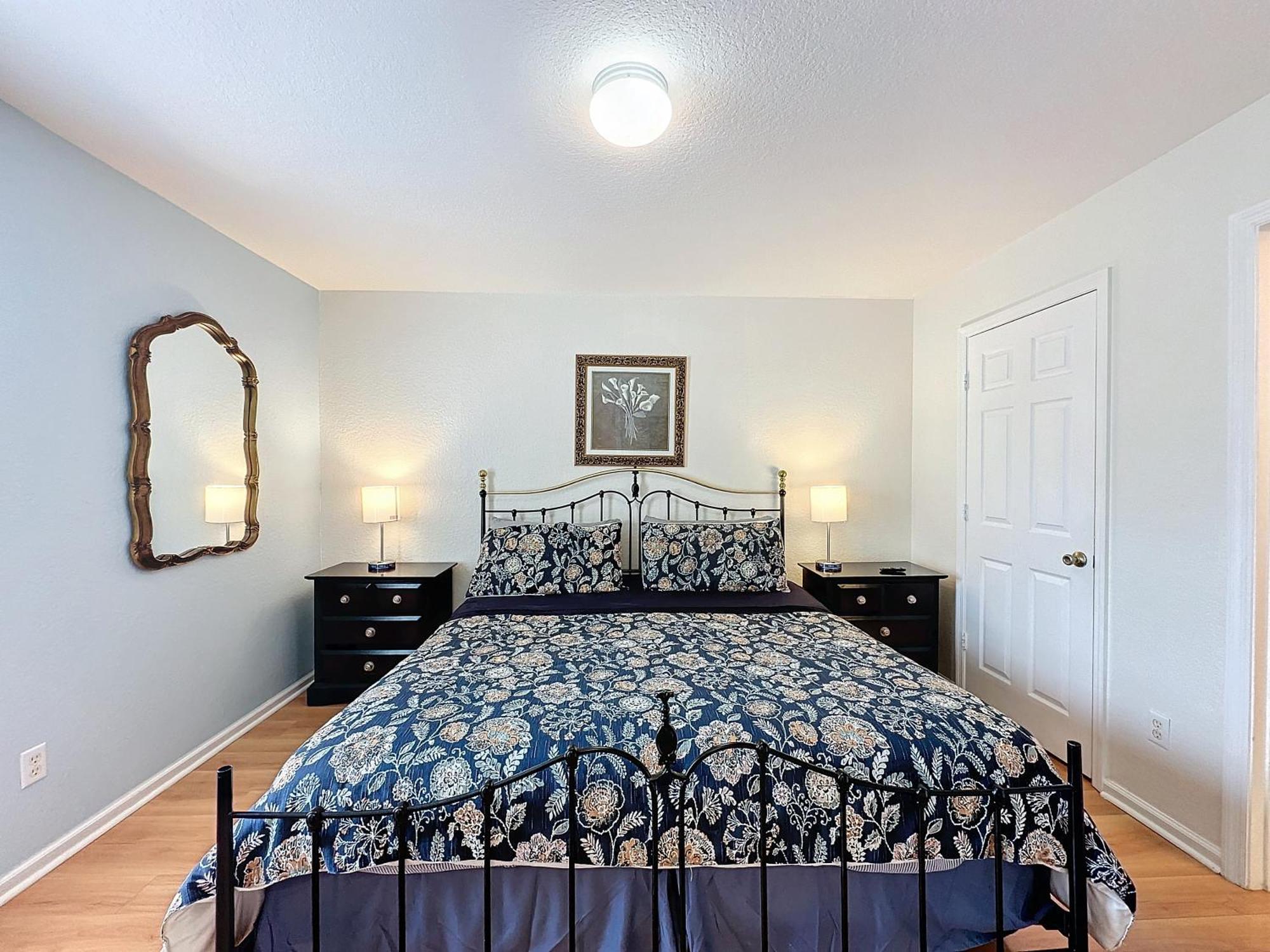World Vacation.. Luxury 6 Br/4 Ba 5 Star *