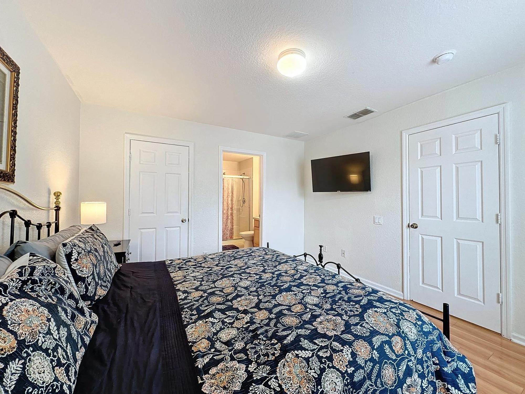 World Vacation.. Luxury 6 Br/4 Ba 5 Star Holiday home *